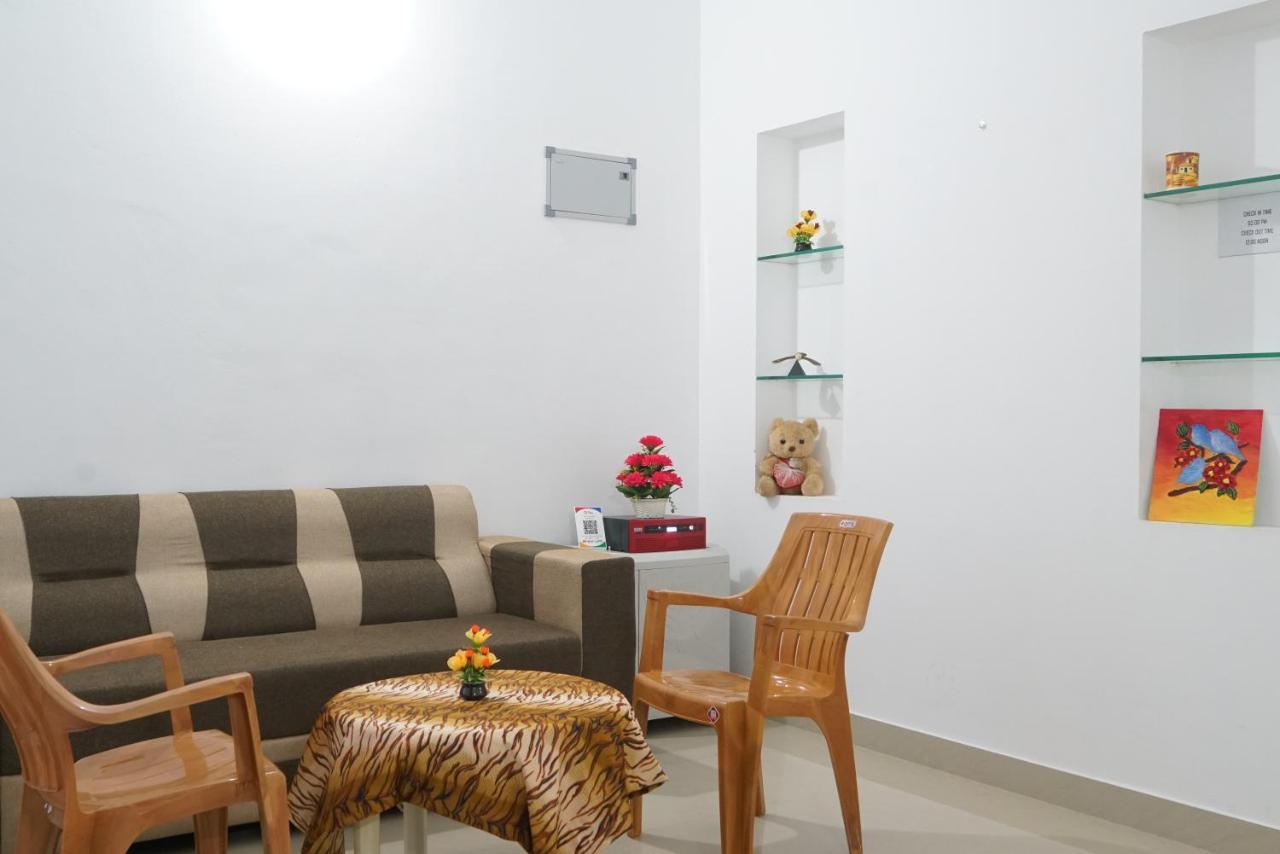 Pearl Inn Kottakkal Bagian luar foto