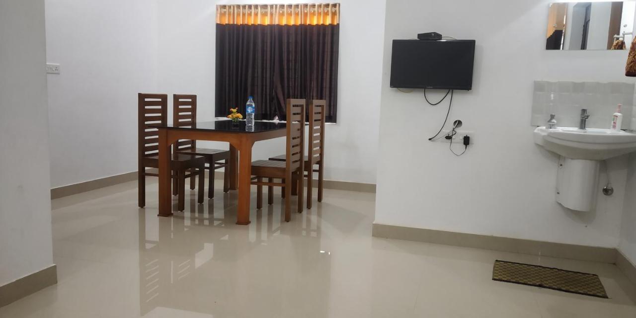 Pearl Inn Kottakkal Bagian luar foto